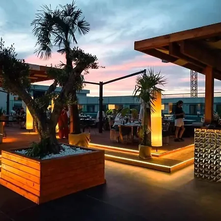 Stunning Luxury Stefan Promenada Prima Linie La Mare Năvodari